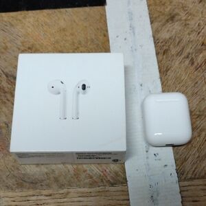 Used Apple AirPods